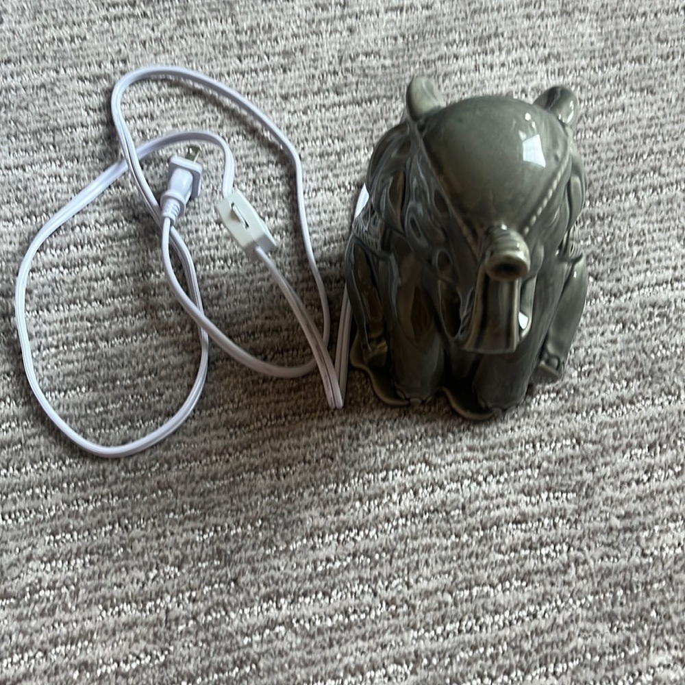 Elephant wax melter
